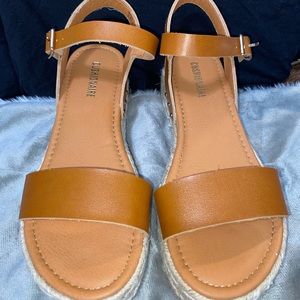Cushionaire Platform Sandals